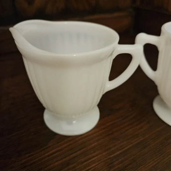 Vintage White Opaque Translucent milk glass cream and sugar. - Picture 4 of 11